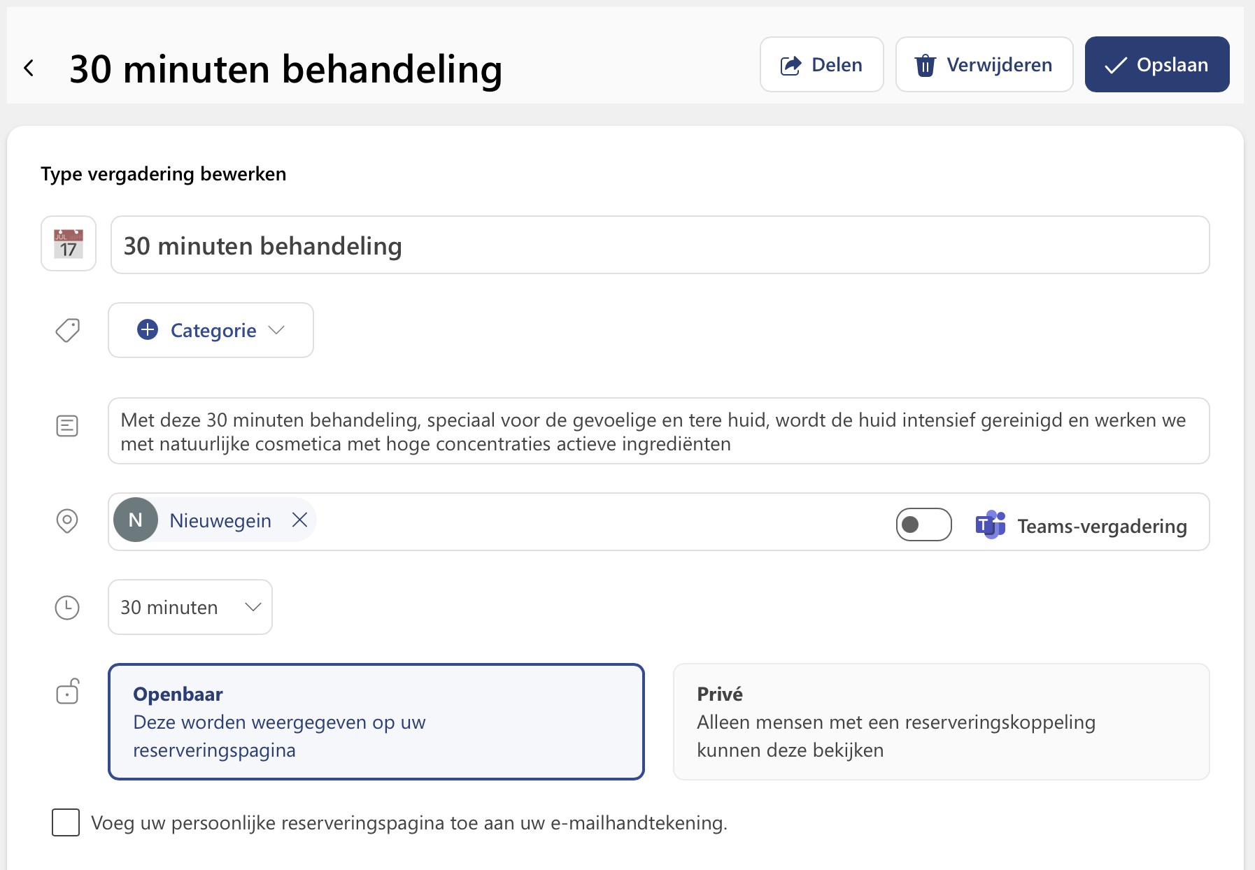 Laat klanten een afspraak plannen met Microsoft Bookings 1 Schermweergave van een Microsoft 365 Boekingen pagina waarop een dienst van 30 minuten wordt bewerkt, met velden voor titel, locatie, duur en beschrijving.